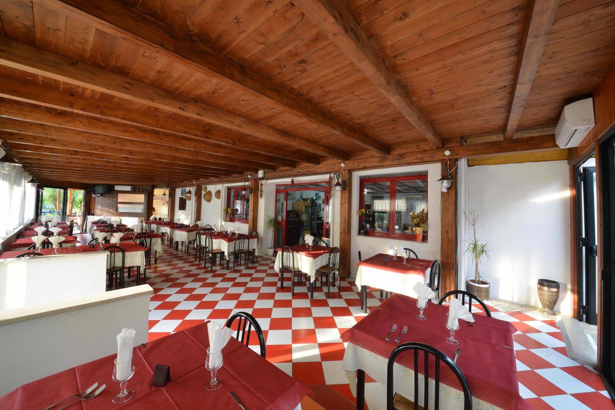 Hotel Piccolo Paradiso Пескичи Экстерьер фото