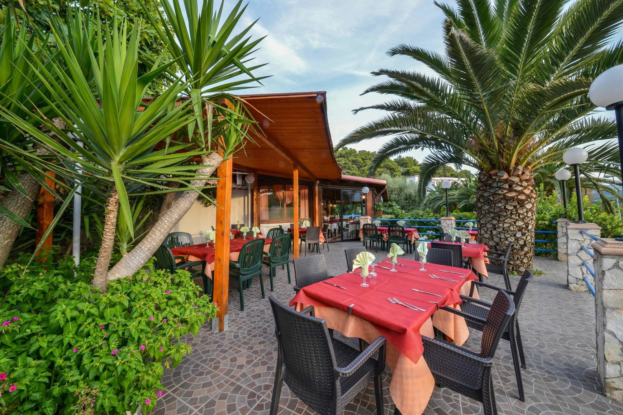 Hotel Piccolo Paradiso Пескичи Экстерьер фото